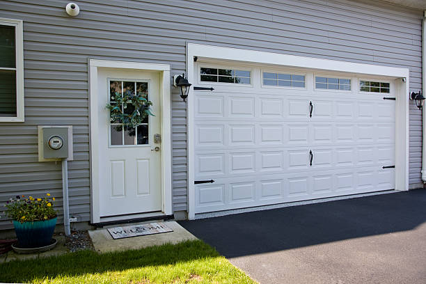 24/7 Emergency Garage Door Panel Replacement experts in Sanborn, NY